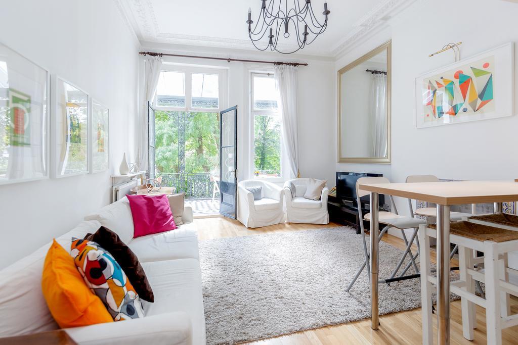 Earls Court Apartments By Basetogo Лондон Екстериор снимка